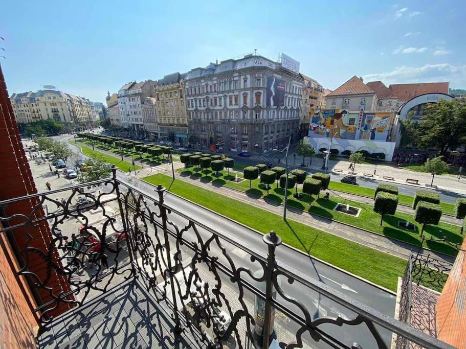 Appartement Extra Sok Szobas Apartman Budapest Kozpontjaban Extérieur photo